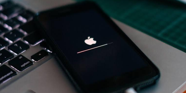 Apple’dan Eski iPhone ve iPad’ler İçin Yazılım Güncellemesi