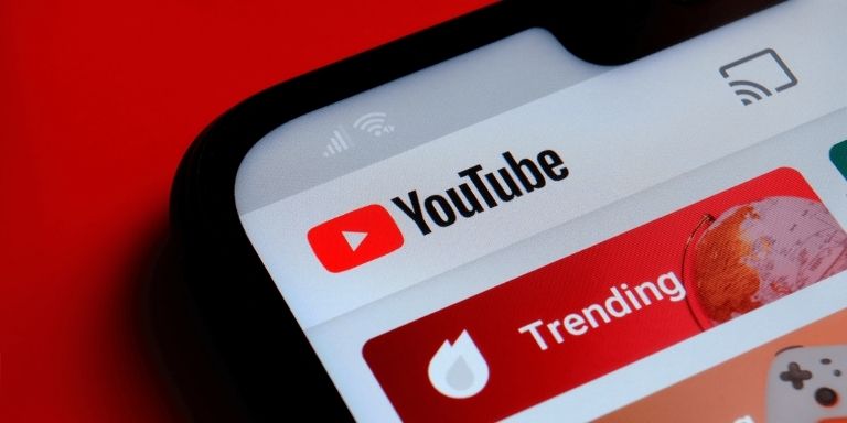 YouTube’da Yapay Zekâ Destekli Yeni Arama Deneyimi Test Ediliyor